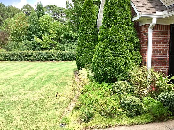 2nd image of 105 Peyton Cir