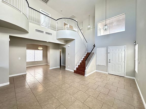 5th image of 7872 Delta Oak Ct
