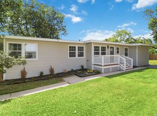 225 Arvin Dr, Terrell Hills, TX 78209