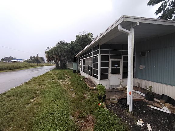 2nd image of 920 Boardwalk Ln #817