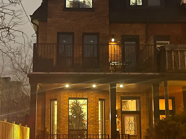 287 Palmerston Ave #MAIN — Photo 4