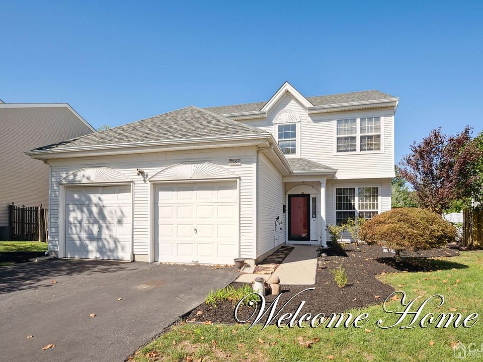 1st image of 38 Cornell Dr
