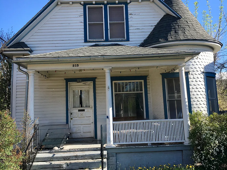315 E Uintah St