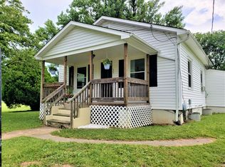 606 W Riverside Dr, Salem, VA 24153