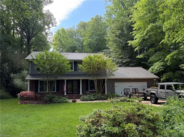 115 W Queens Dr, Williamsburg, VA 23185