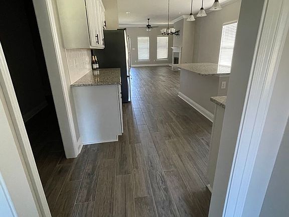 3rd image of 456 Mangrove Ln