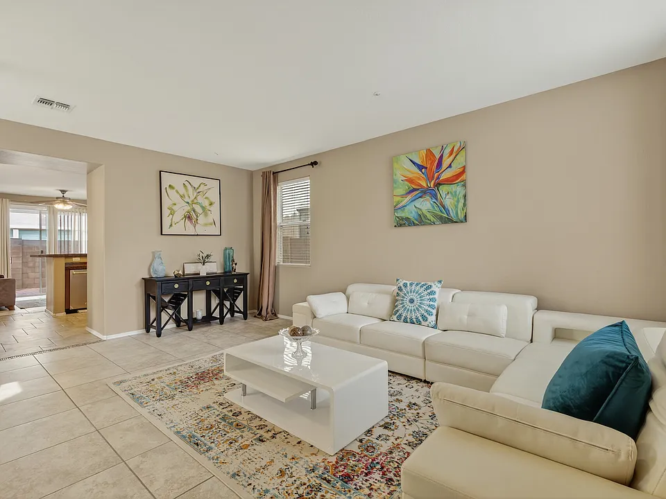 12034 W Polk St