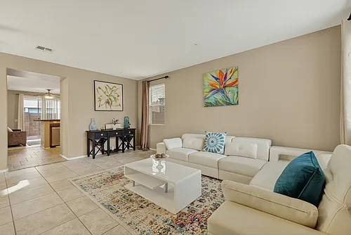 12034 W Polk St Photo 1