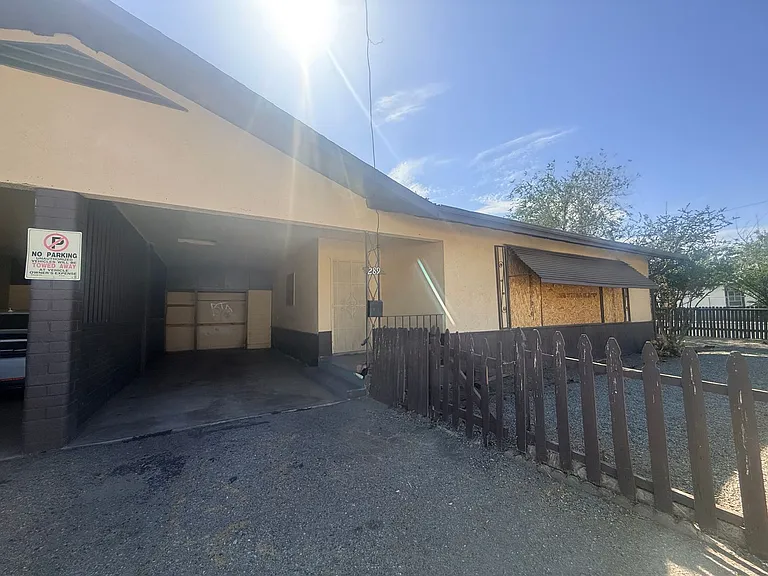 289 S Sheriff Ave — Photo 2
