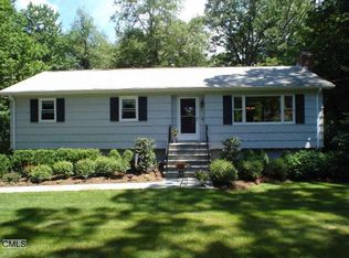 10 Robert Frost Rd, Shelton, CT 06484