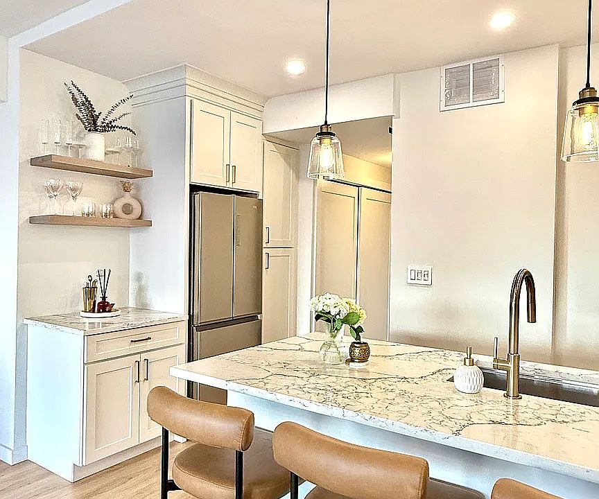 1st image of 7 E 14th St APT 1626