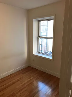 Rented by Flatiron Real Estate Advisors LLC | media 19