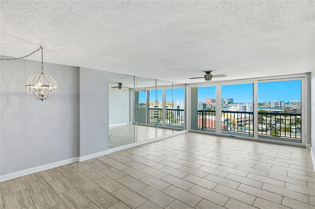 2 bed, 2.0 bath, 1240 sqft, $3,200 — Photo 2