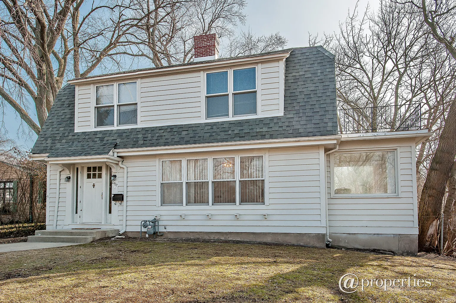 2437 Ridge Ave photo 1