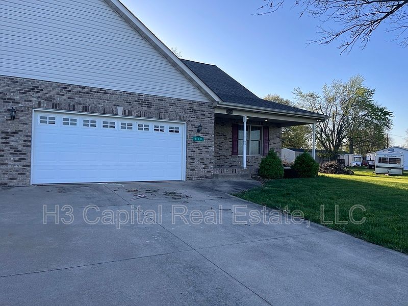 810 S Moreland Rd, Bethalto, IL 62010 Zillow