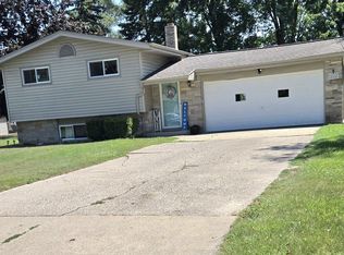 2866 Strieter Dr, Bay City, MI 48706