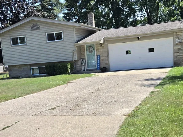 2866 Strieter Dr, Bay City, MI 48706