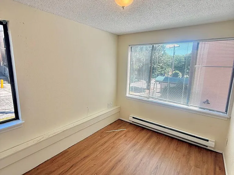 4259 8th Ave NE #1 — Photo 19