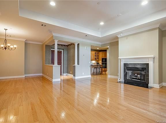 5th image of 524 N Church St