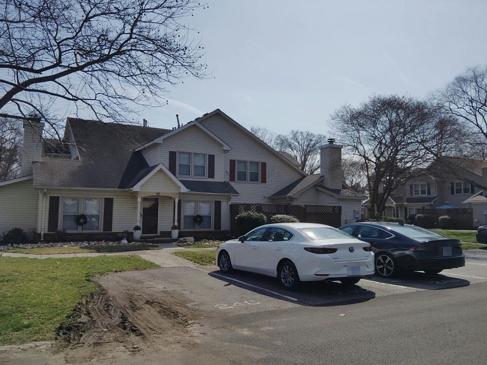 1st image of 41 Ridge Wood Dr