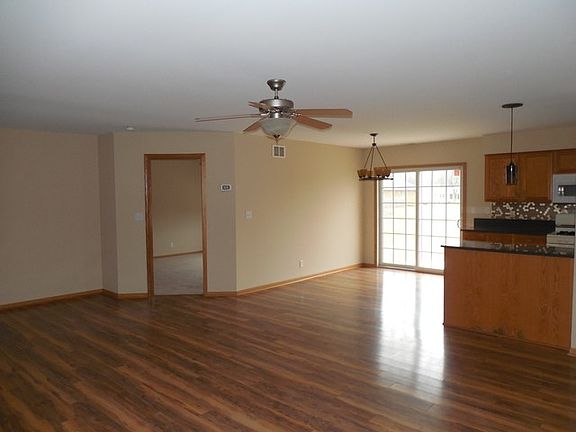 4th image of 266 Marquette Pl S