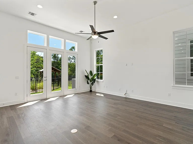 4503 Grassland Dr — Photo 5