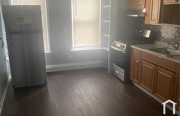 1st image of 1322 Stratford Ave #1