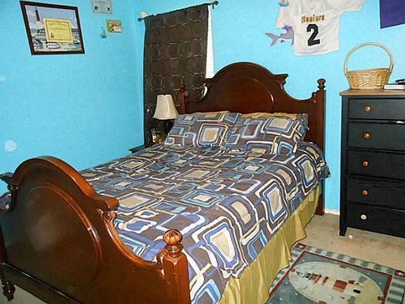 5th image of 701 Parkford Ln