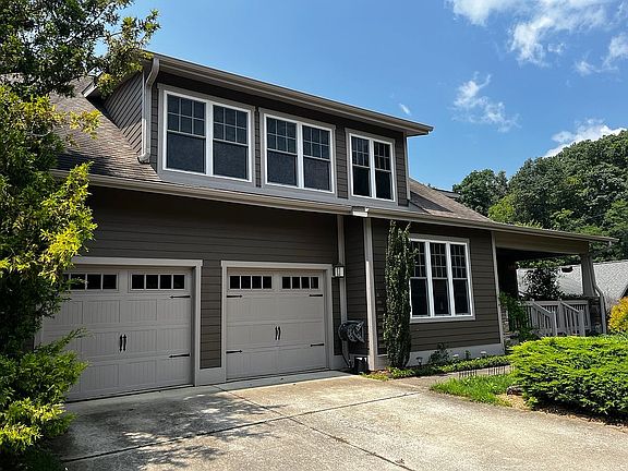 2nd image of 11 Creekside View Dr
