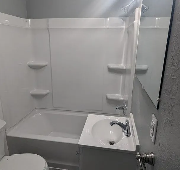 647 Boston Ave — Photo 7