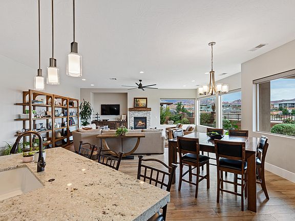 5th image of 1882 N Vista Park Way
