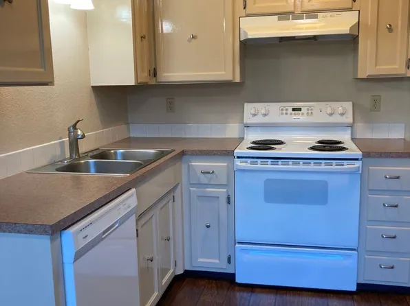 6106 W Walnut St, Yakima, WA 98908