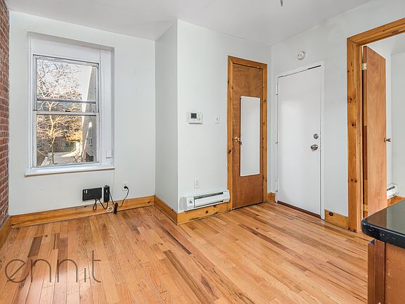 3rd image of 559 Saint Johns Pl APT 2F