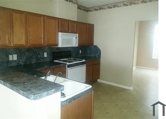 15430 Elm Leaf Pl — Photo 5
