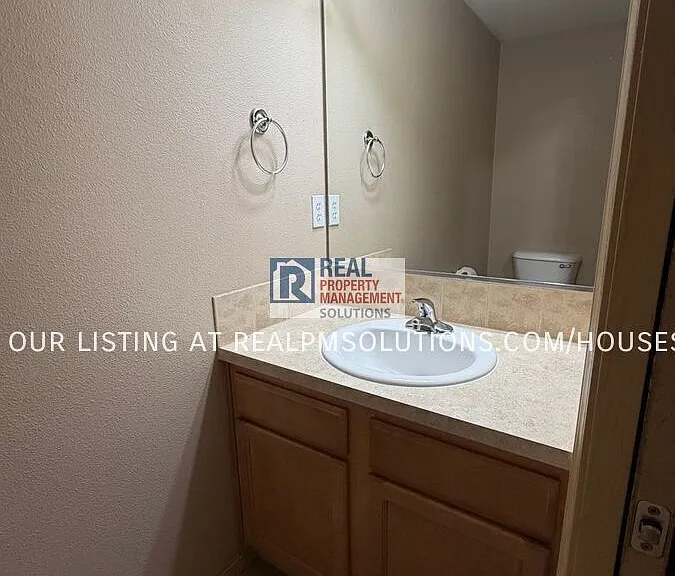 931 NE 81st Ave #4 — Photo 8