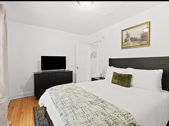 5th image of 4482 Yorkshire Ave