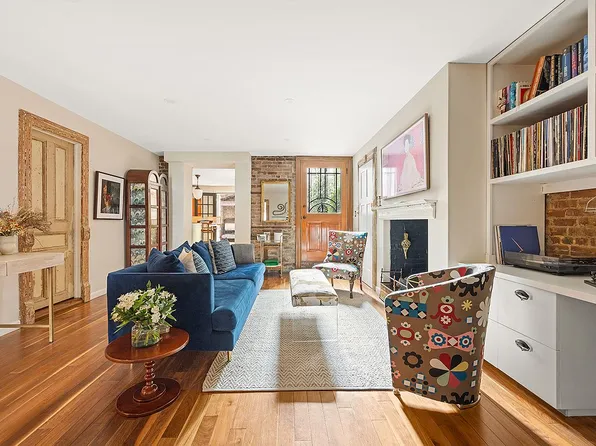 135 Clinton Ave APT 1, Brooklyn, NY 11205