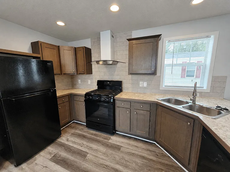 46 Parakeet Hill Dr #169 — Photo 2