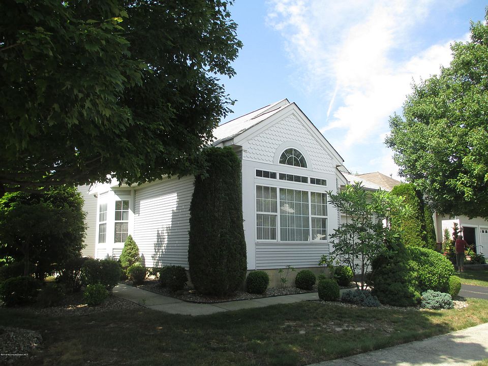 2nd image of 12 Courtney Lane