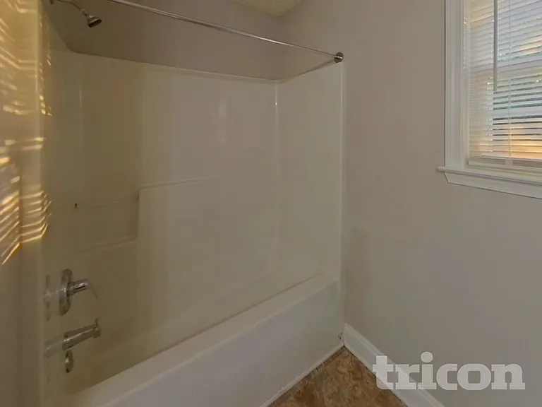 13706 Traherne Ct — Photo 17