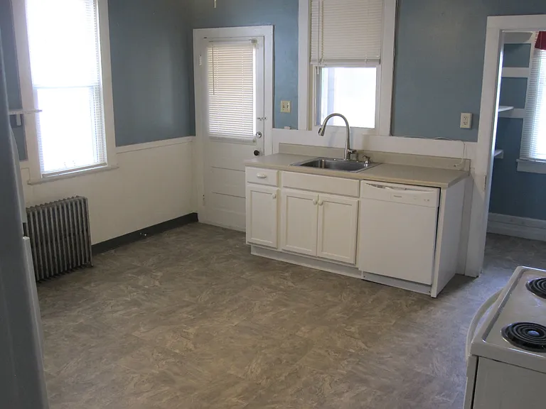 Eat-in kitchen.