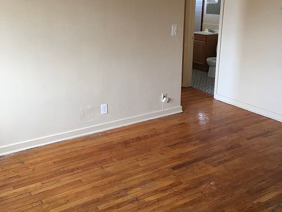 2nd image of 5244 N Teutonia Ave APT 4