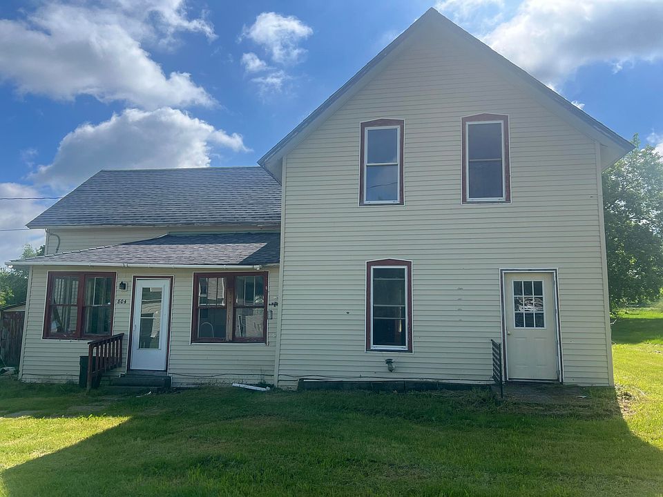 1st image of 804 Depot St