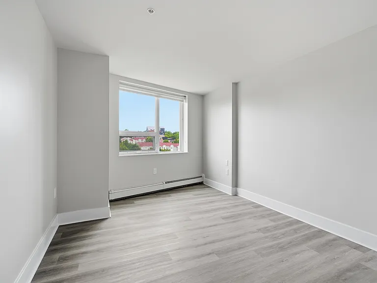 15 Kings Wharf Pl #406 — Photo 20