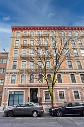 Rented by R New York