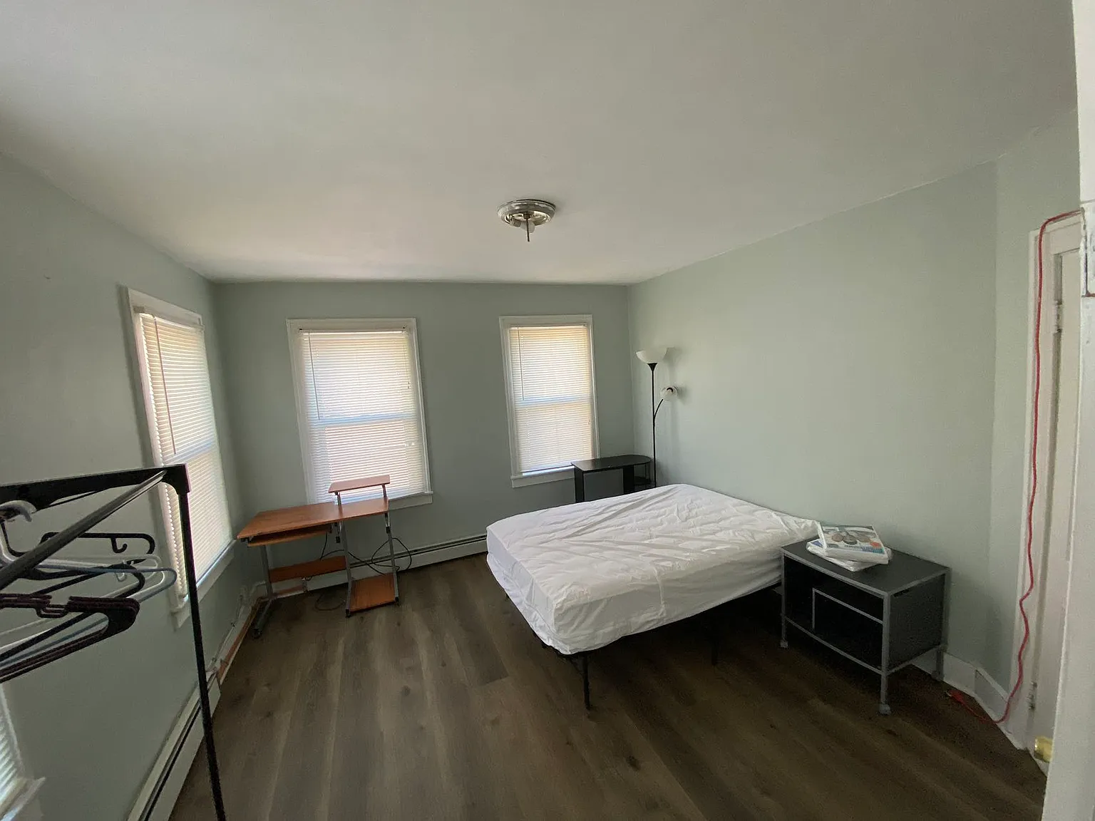 2 bed, 800 sqft, $990 — Photo 3