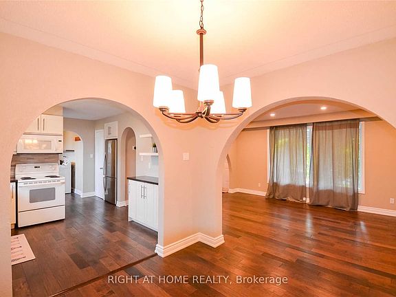 3rd image of 11 Kinnison Ct