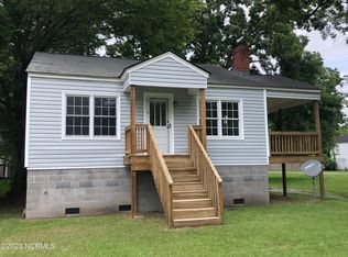 2402 Oaks Rd, New Bern, NC 28560