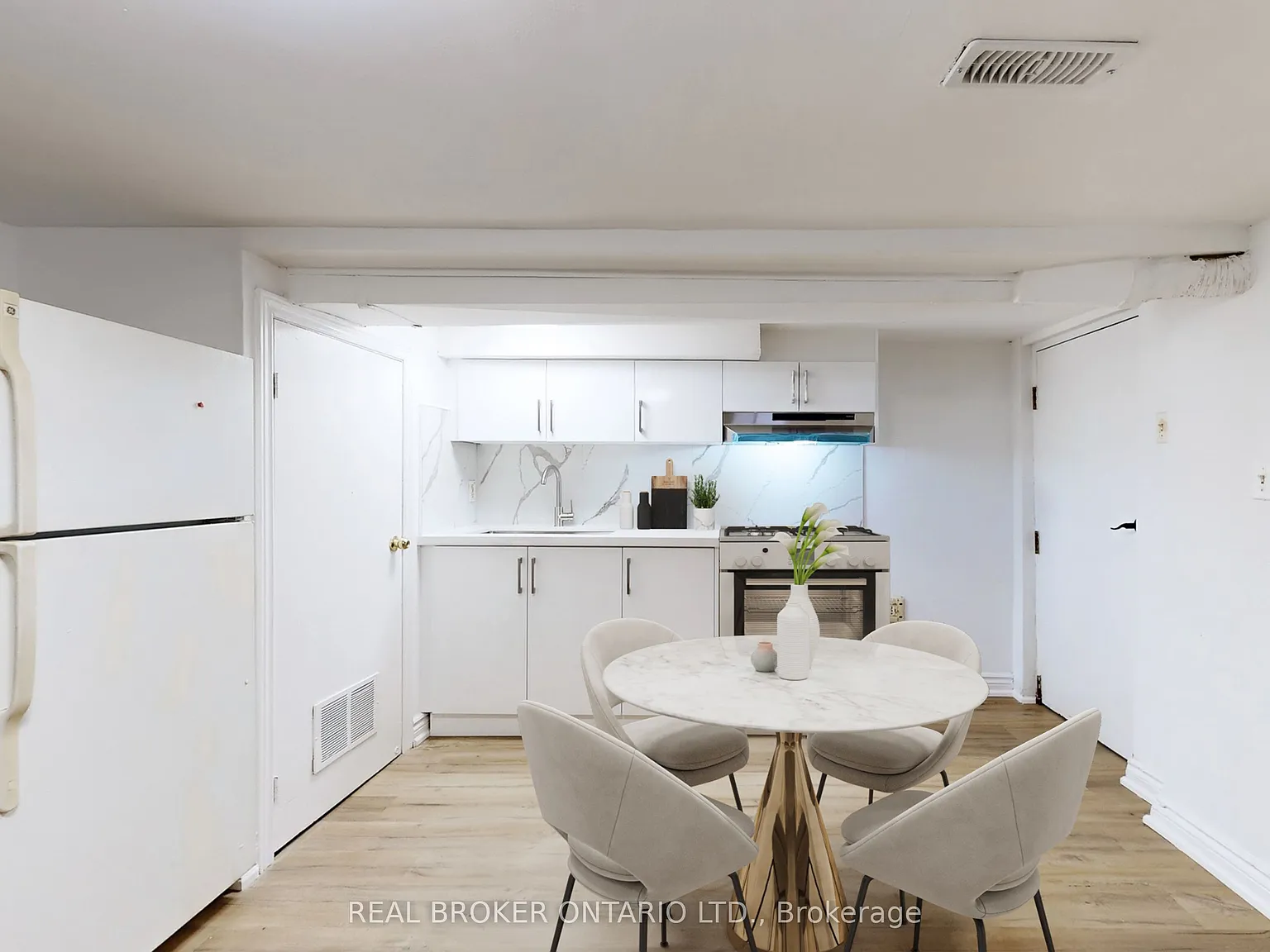 102 Bowie Ave — Photo 3