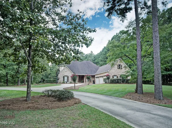 140 Plantation Blvd, Brandon, MS 39047